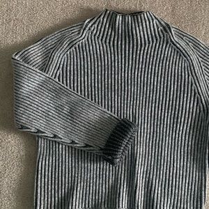 Lulu lemon chunky knit sweater